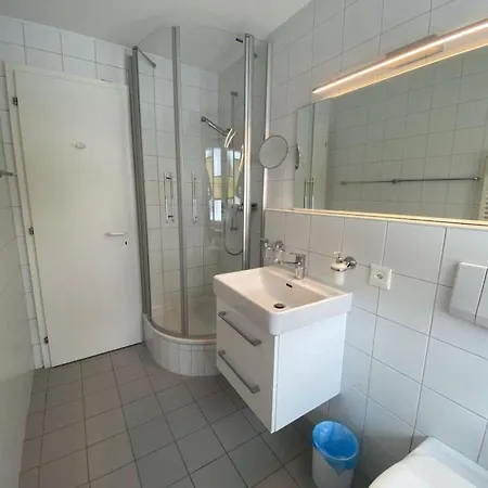 Suzanne Nr- 22 Appartement-fewo- Dusche Oder Bad- Wc 4-bettwohnung By Interhome *